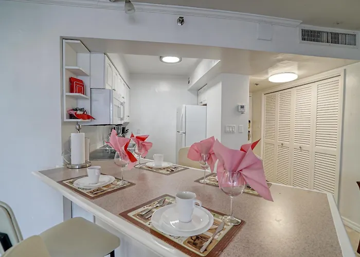 Oceanview Apartment On The Beach 123